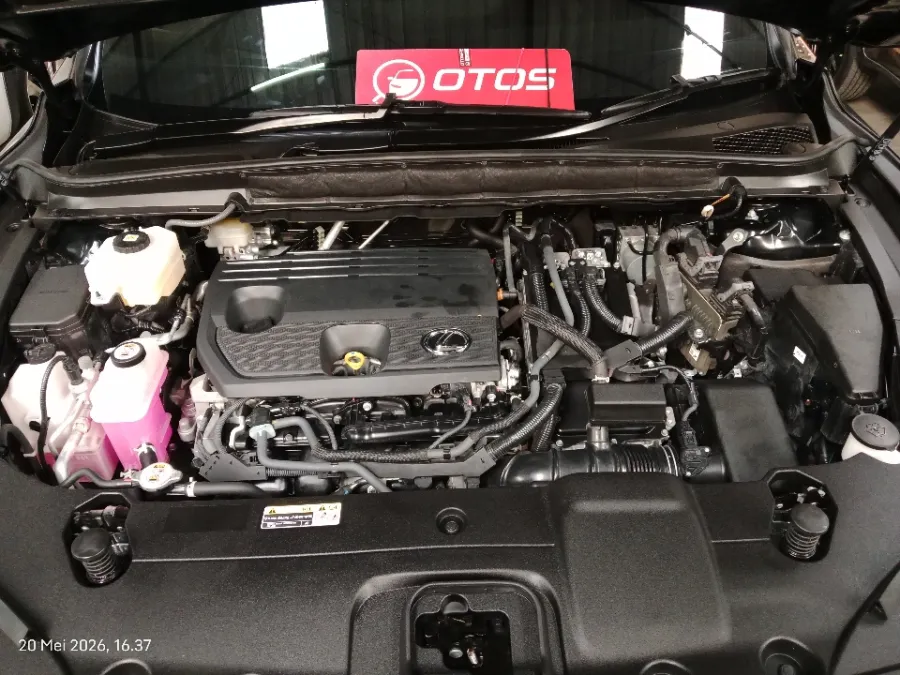 Foto Mobil Bekas Mesin Lexus RX 350 H 2.5 Luxury 4X2 tahun 2024