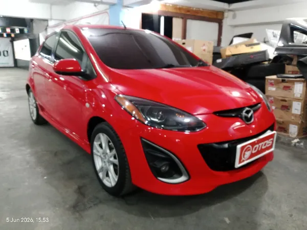 2011 Mazda 2 1.5 - Foto 1 dari 6