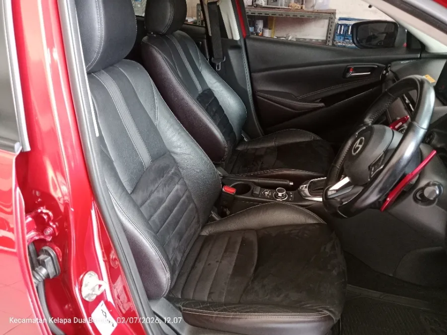 Foto Mobil Bekas Kabin Depan Mazda 2 1.5 tahun 2017