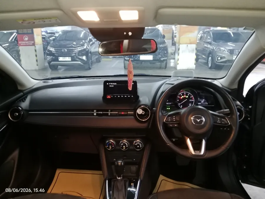 Foto Mobil Bekas Dashboard Mazda 2 1.5 tahun 2018