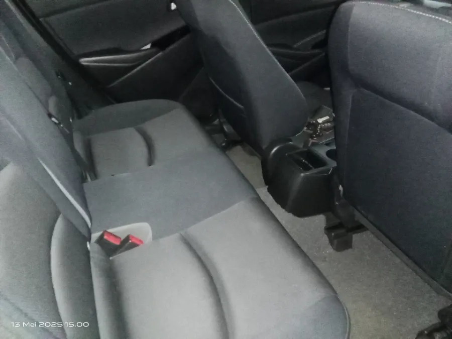 Foto Mobil Bekas Kabin Belakang Mazda 2 1.5 tahun 2020