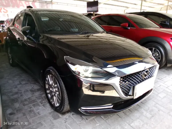 2020 Mazda 2 1.5 - Foto 1 dari 6