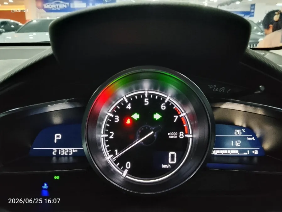 Foto Mobil Bekas Odometer Mazda 2 1.5 tahun 2020