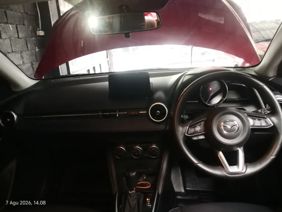 Foto Mobil Bekas Dashboard Mazda 2 1.5 R tahun 2020