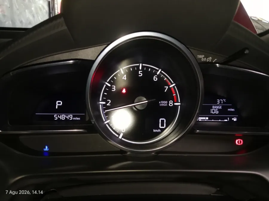 Foto Mobil Bekas Odometer Mazda 2 1.5 R tahun 2020