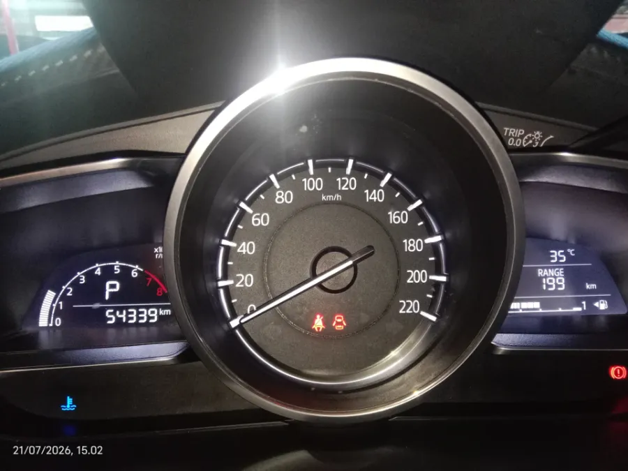 Foto Mobil Bekas Odometer Mazda 2 1.5 Skyactiv tahun 2017