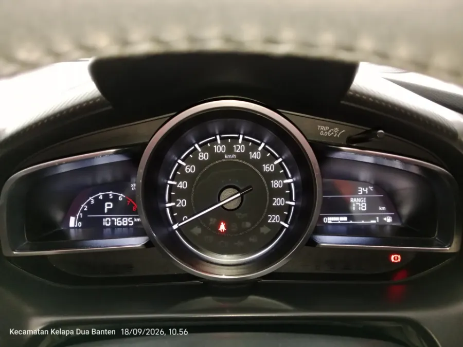 Foto Mobil Bekas Odometer Mazda 2 1.5 Skyactiv tahun 2017