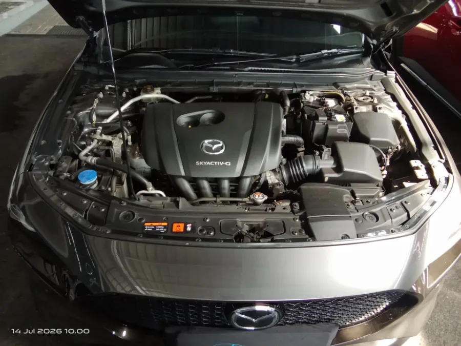 Foto Mobil Bekas Mesin Mazda 3 1.5 tahun 2021