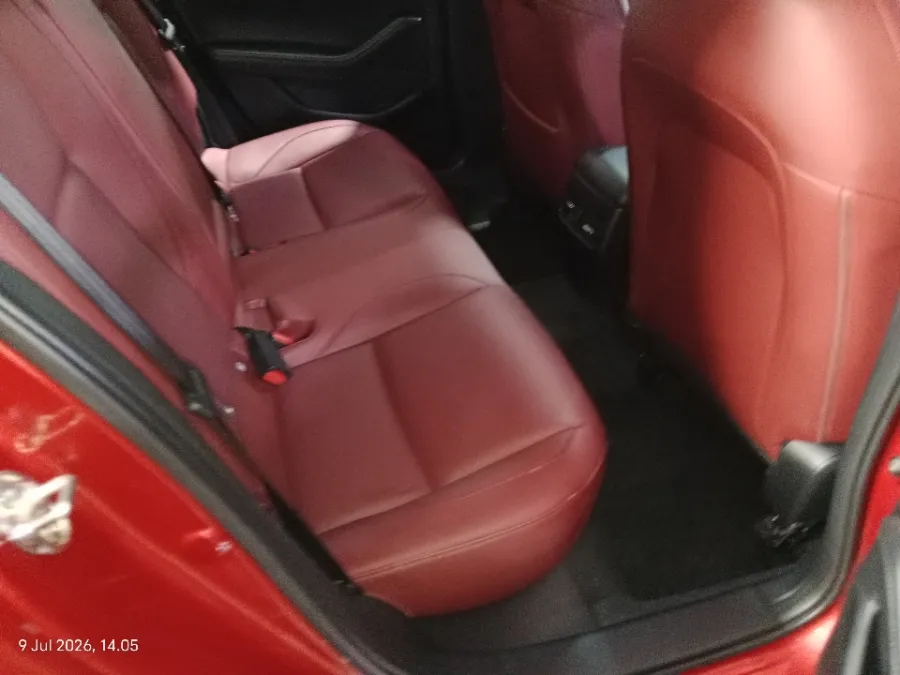 Foto Mobil Bekas Kabin Belakang Mazda 3 2.0 tahun 2025