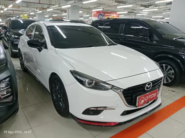 2018 Mazda 3 2.0 Skyactiv-G Hatchback - Foto 1 dari 6