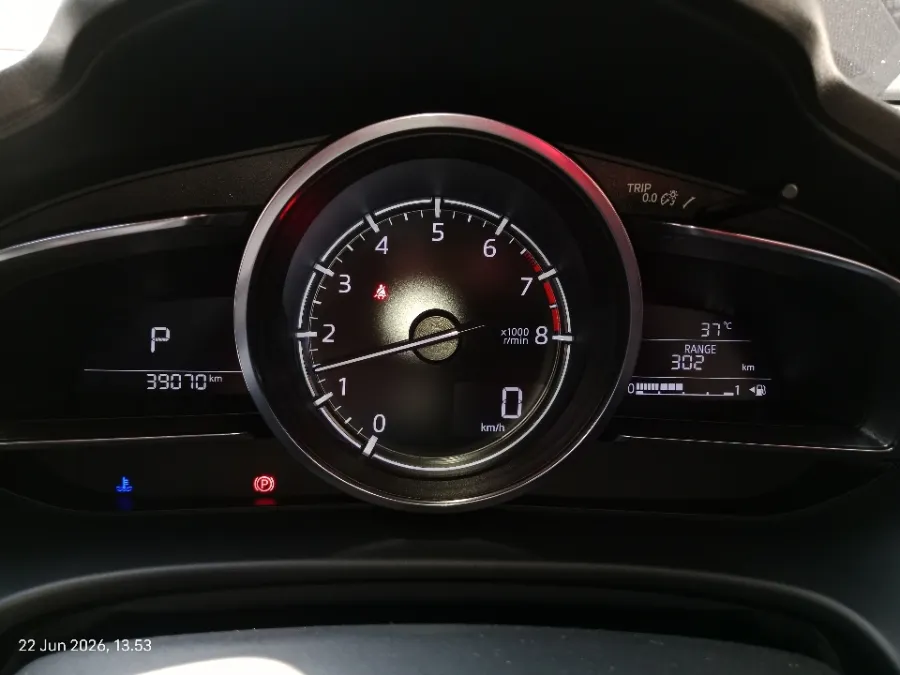 Foto Mobil Bekas Odometer Mazda 3 2.0 Skyactiv-G Hatchback tahun 2018