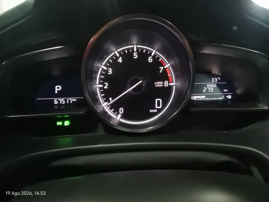 Foto Mobil Bekas Odometer Mazda 3 2.0 Skyactiv-G Hatchback tahun 2018
