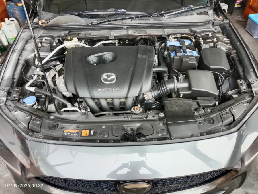 Foto Mobil Bekas Mesin Mazda 3 2.0 Skyactiv-G Hatchback tahun 2019