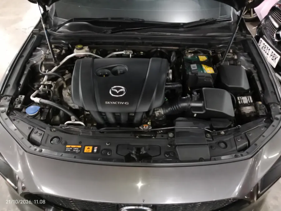 Foto Mobil Bekas Mesin Mazda 3 2.0 Skyactiv-G Hatchback tahun 2019