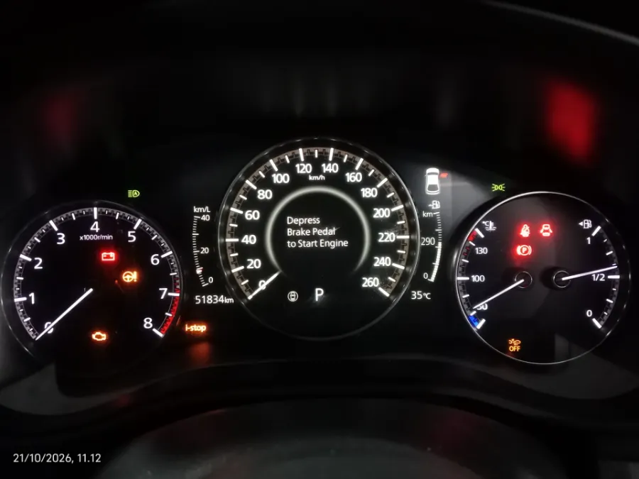 Foto Mobil Bekas Odometer Mazda 3 2.0 Skyactiv-G Hatchback tahun 2019