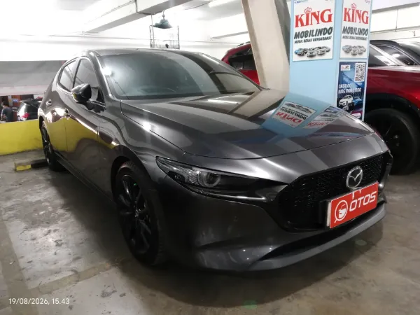 2023 Mazda 3 2.0 Skyactiv-G Hatchback - Foto 1 dari 6