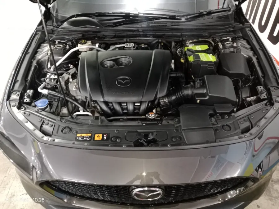 Foto Mobil Bekas Mesin Mazda 3 2.0 Skyactiv-G Hatchback tahun 2023