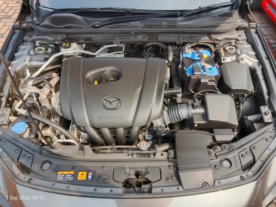 Foto Mobil Bekas Mesin Mazda 3 2.0 Skyactiv-G Hatchback tahun 2023