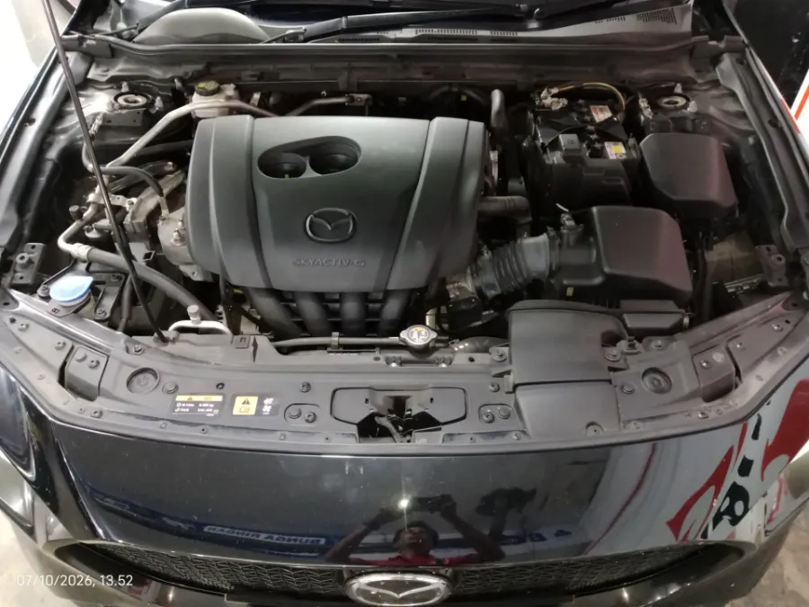Foto Mobil Bekas Mesin Mazda 3 2.0 Skyactiv-G Hatchback tahun 2023