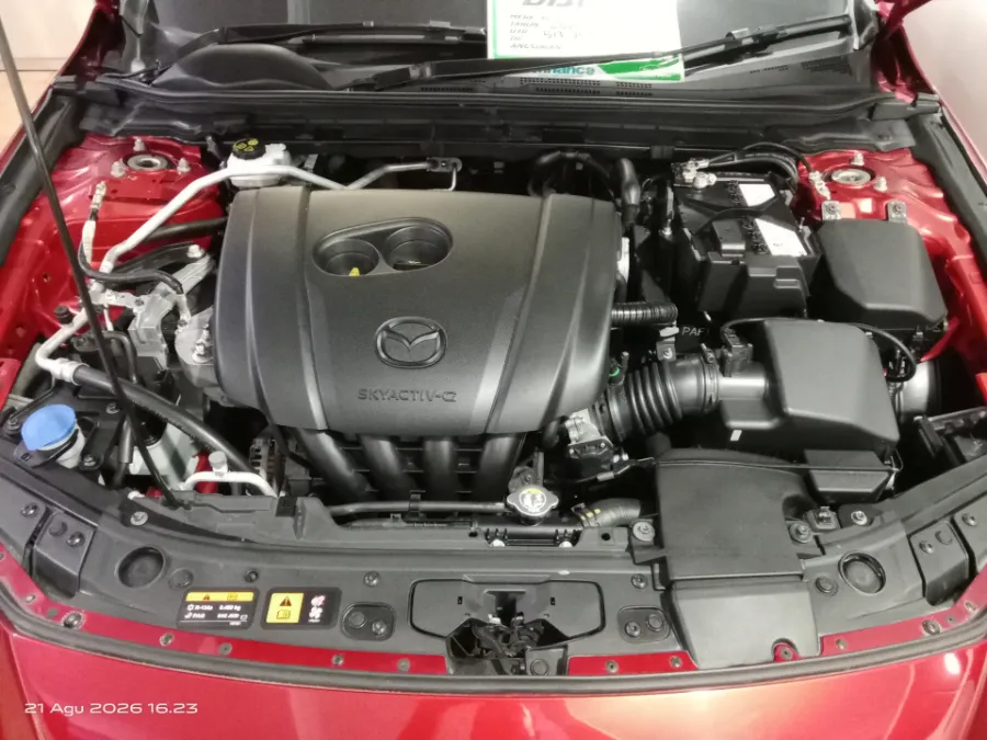 Foto Mobil Bekas Mesin Mazda 3 2.0 Skyactiv-G Hatchback tahun 2024