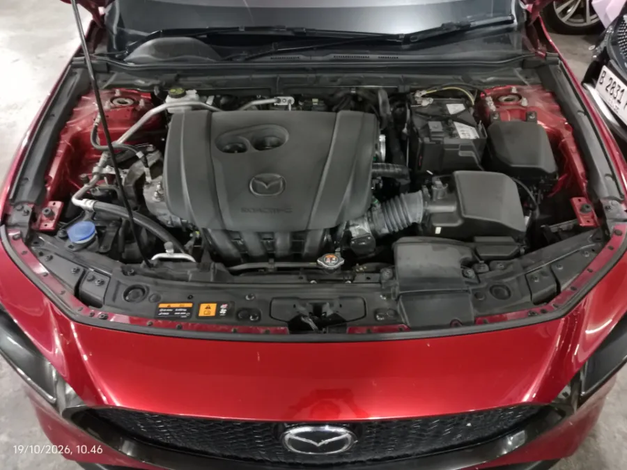 Foto Mobil Bekas Mesin Mazda 3 2.0 Skyactiv-G Hatchback tahun 2024