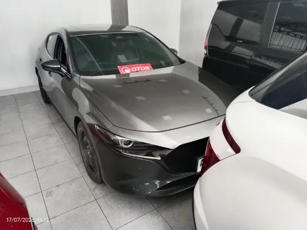 2025 Mazda 3 2.0 Skyactiv-G Hatchback - Foto 1 dari 6