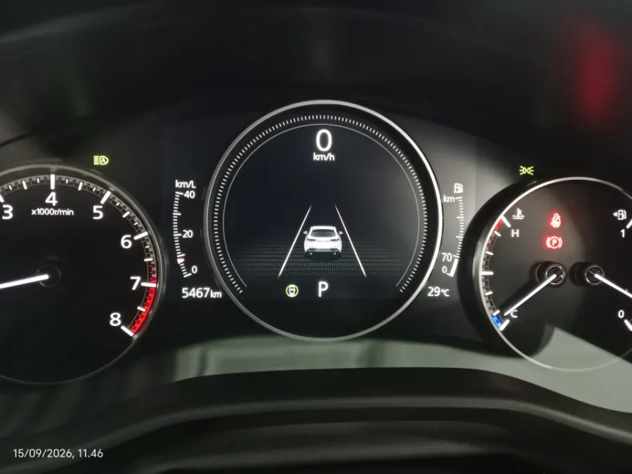 Foto Mobil Bekas Odometer Mazda 3 2.0 Skyactiv-G Hatchback tahun 2025