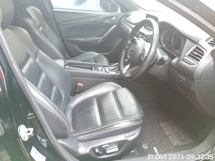 Foto Mobil Bekas Kabin Depan Mazda 6 2.5 tahun 2018