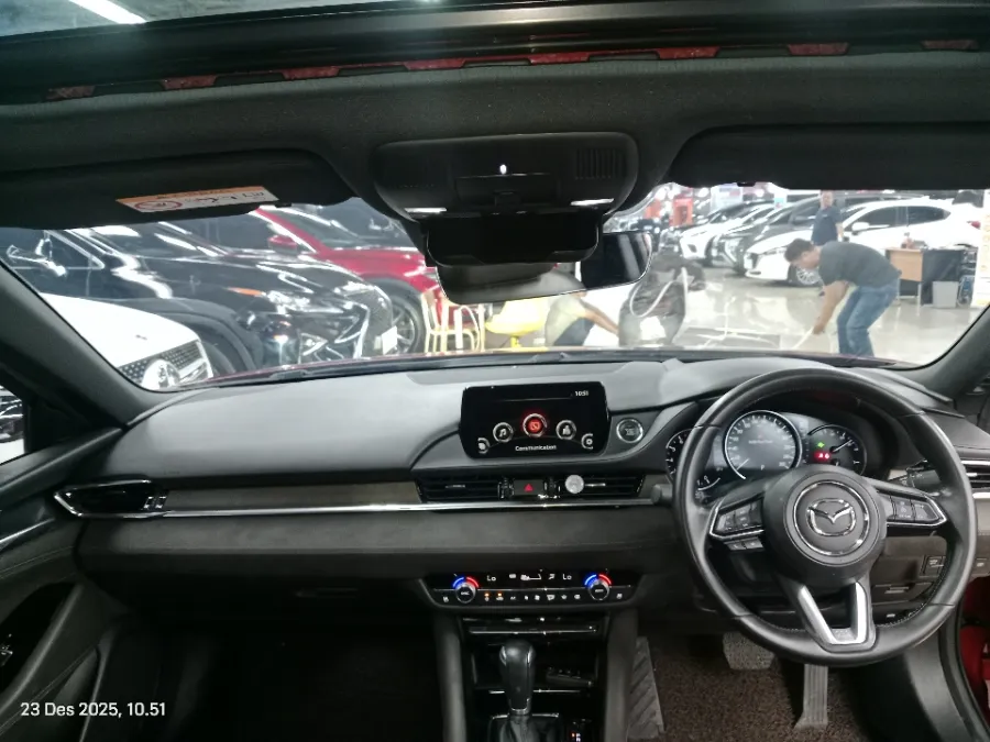Foto Mobil Bekas Dashboard Mazda 6 2.5 tahun 2020