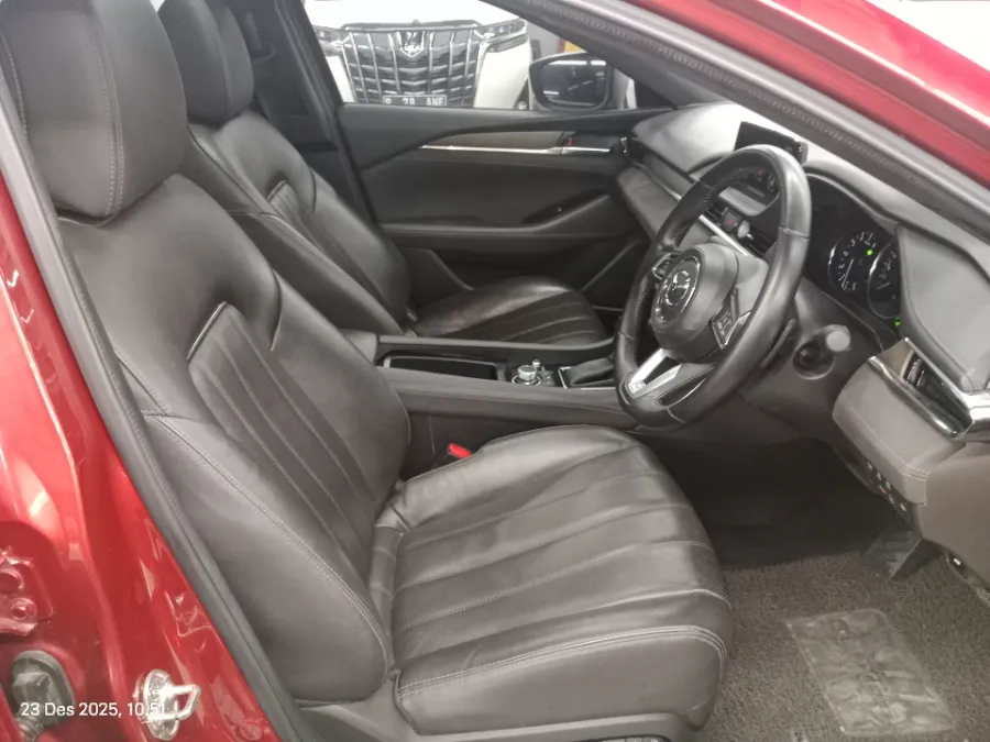 Foto Mobil Bekas Kabin Depan Mazda 6 2.5 tahun 2020