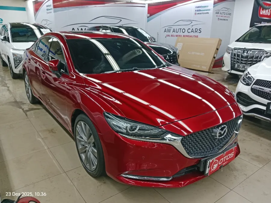 Foto Mobil Bekas Kanan Depan Mazda 6 2.5 tahun 2020