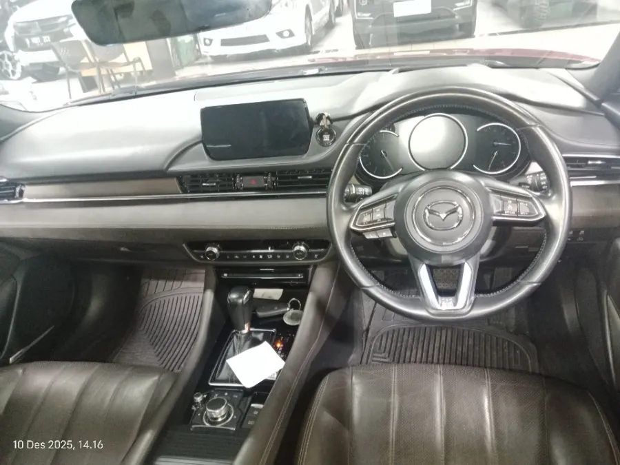 Foto Mobil Bekas Dashboard Mazda 6 2.5 Elite Estate tahun 2019