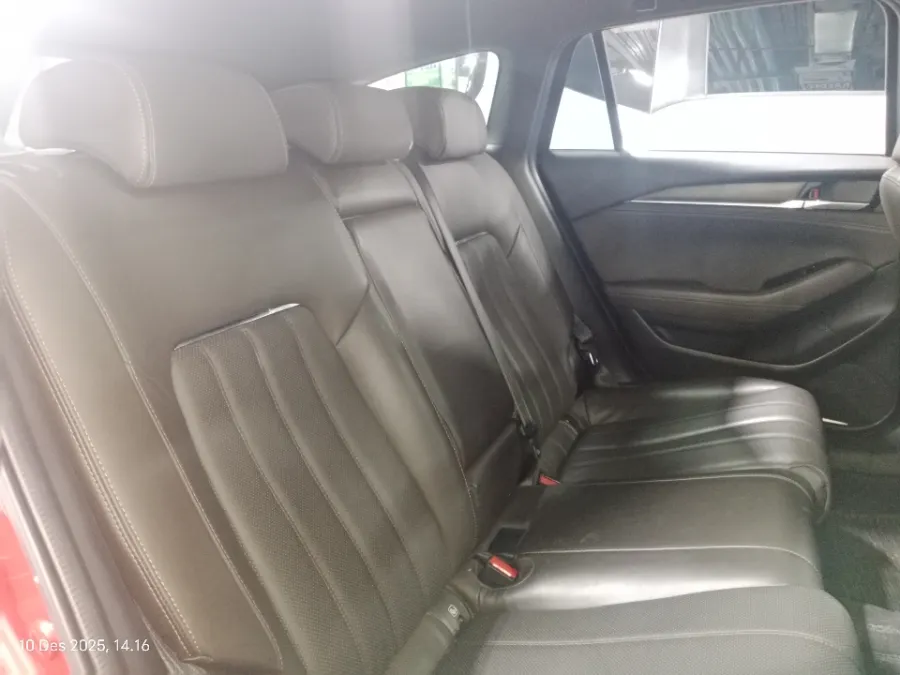 Foto Mobil Bekas Kabin Belakang Mazda 6 2.5 Elite Estate tahun 2019