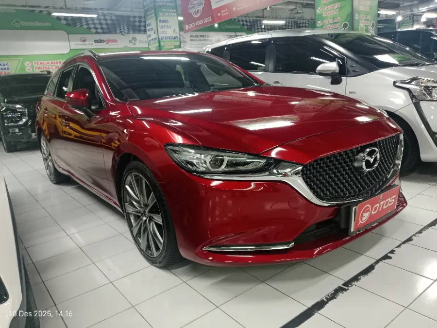 Foto Mobil Bekas Kanan Depan Mazda 6 2.5 Elite Estate tahun 2019