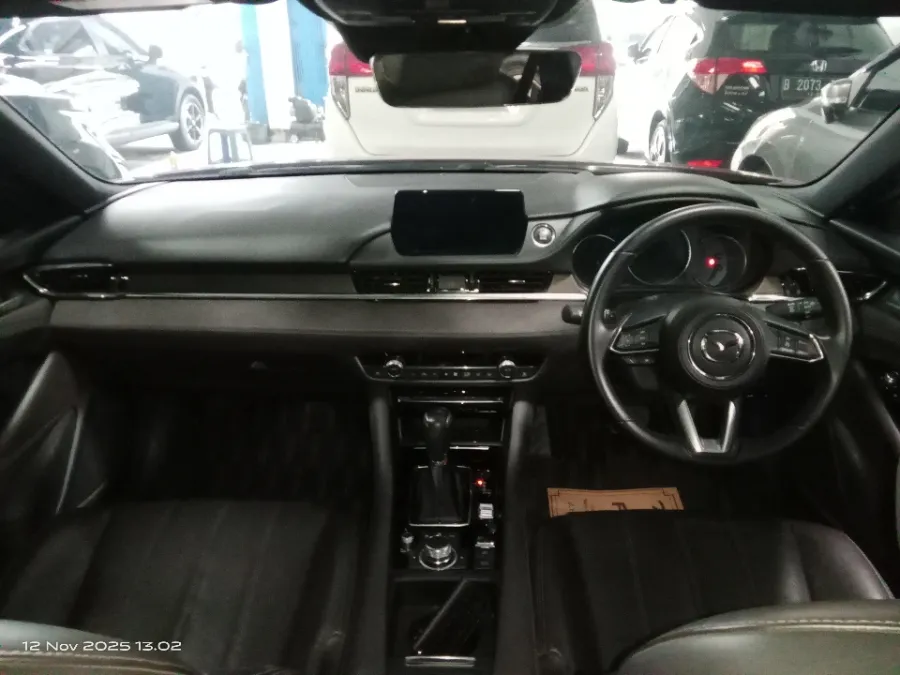 Foto Mobil Bekas Dashboard Mazda 6 2.5 Elite Estate tahun 2020