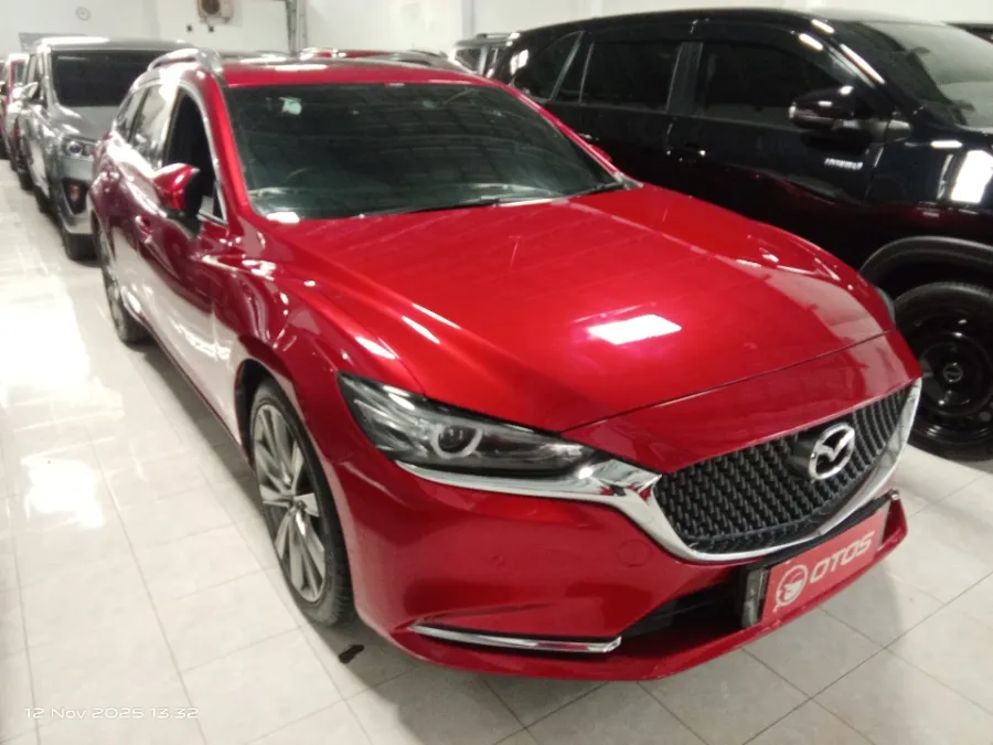 Foto Mobil Bekas Kanan Depan Mazda 6 2.5 Elite Estate tahun 2020