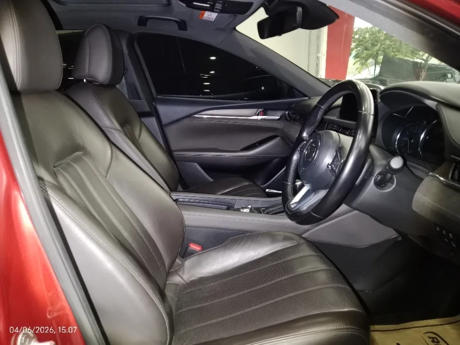 Foto Mobil Bekas Kabin Depan Mazda 6 2.5 Elite Estate tahun 2022