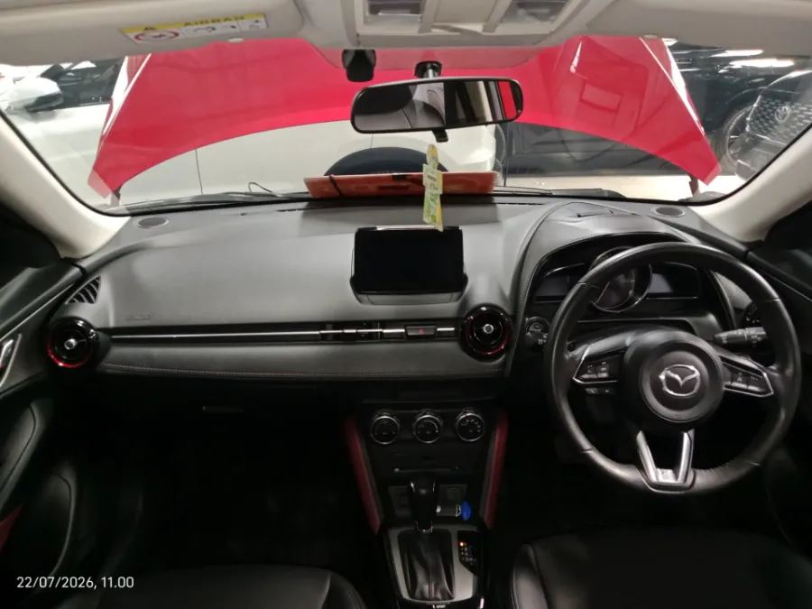 Foto Mobil Bekas Dashboard Mazda CX-3 1.5 Kuro tahun 2017