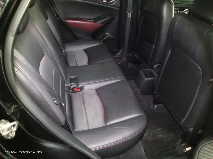 Foto Mobil Bekas Kabin Belakang Mazda CX-3 1.5 Kuro tahun 2017