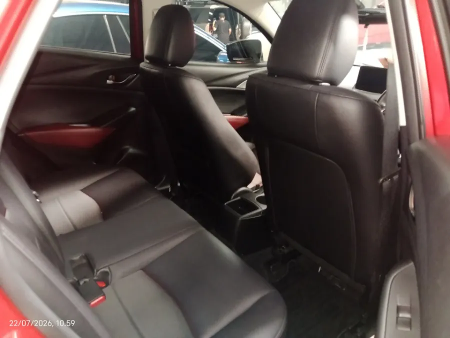 Foto Mobil Bekas Kabin Belakang Mazda CX-3 1.5 Kuro tahun 2017