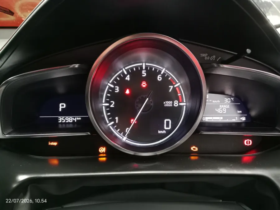 Foto Mobil Bekas Odometer Mazda CX-3 1.5 Kuro tahun 2017
