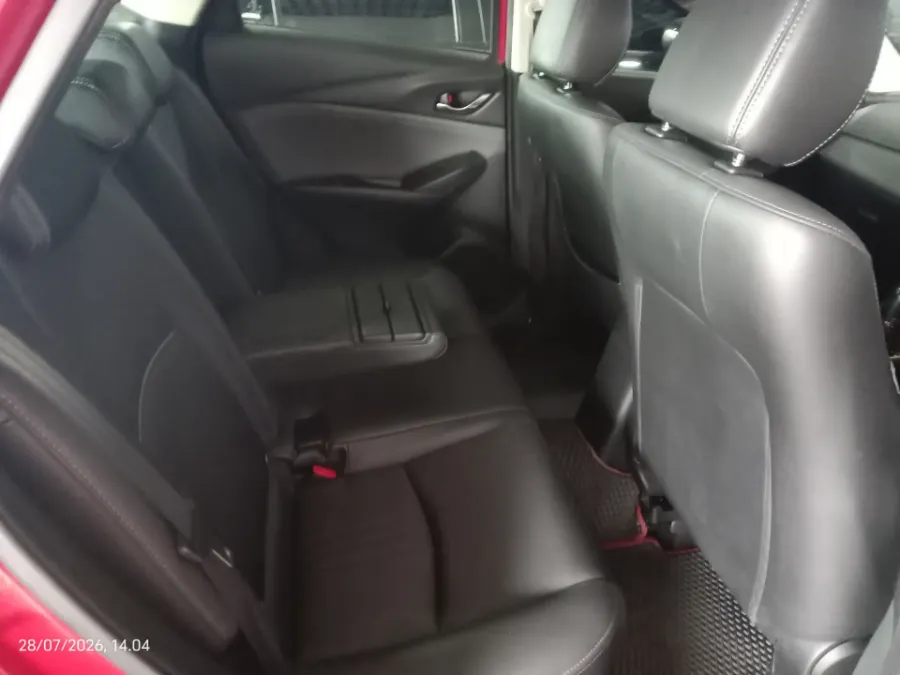 Foto Mobil Bekas Kabin Belakang Mazda CX-3 1.5 Kuro tahun 2021