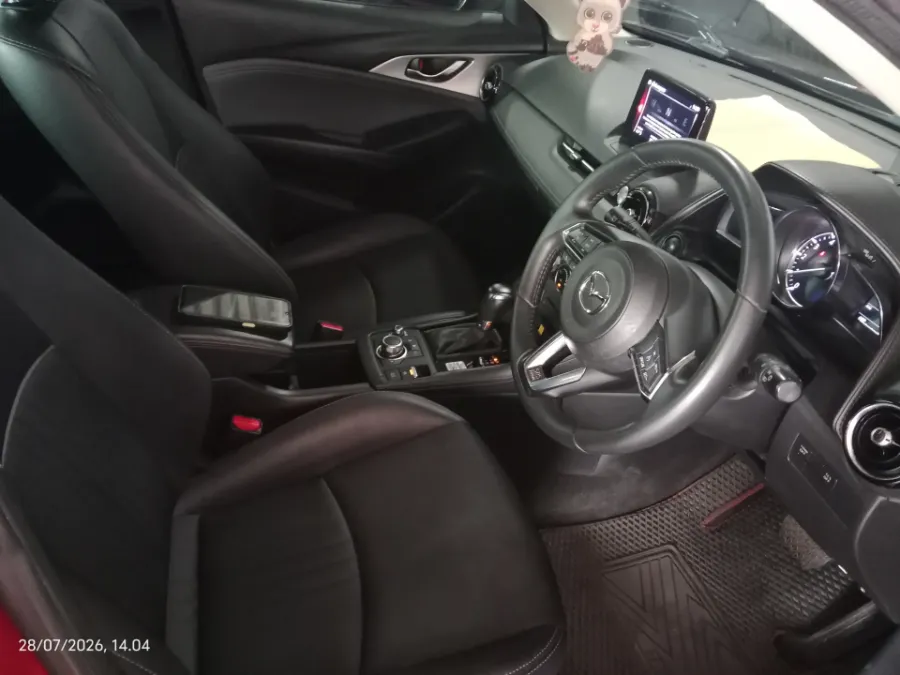 Foto Mobil Bekas Kabin Depan Mazda CX-3 1.5 Kuro tahun 2021
