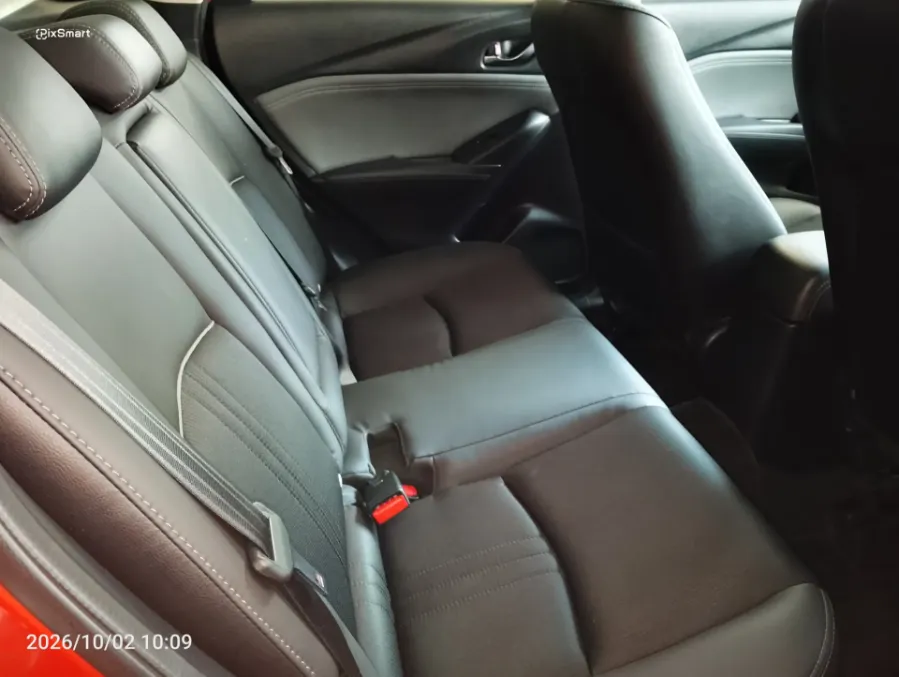 Foto Mobil Bekas Kabin Belakang Mazda CX-3 1.5 Kuro tahun 2022