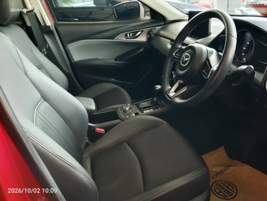 Foto Mobil Bekas Kabin Depan Mazda CX-3 1.5 Kuro tahun 2022