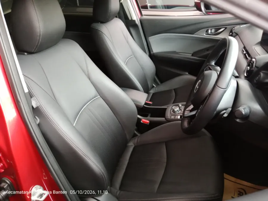 Foto Mobil Bekas Kabin Depan Mazda CX-3 1.5 Kuro tahun 2023