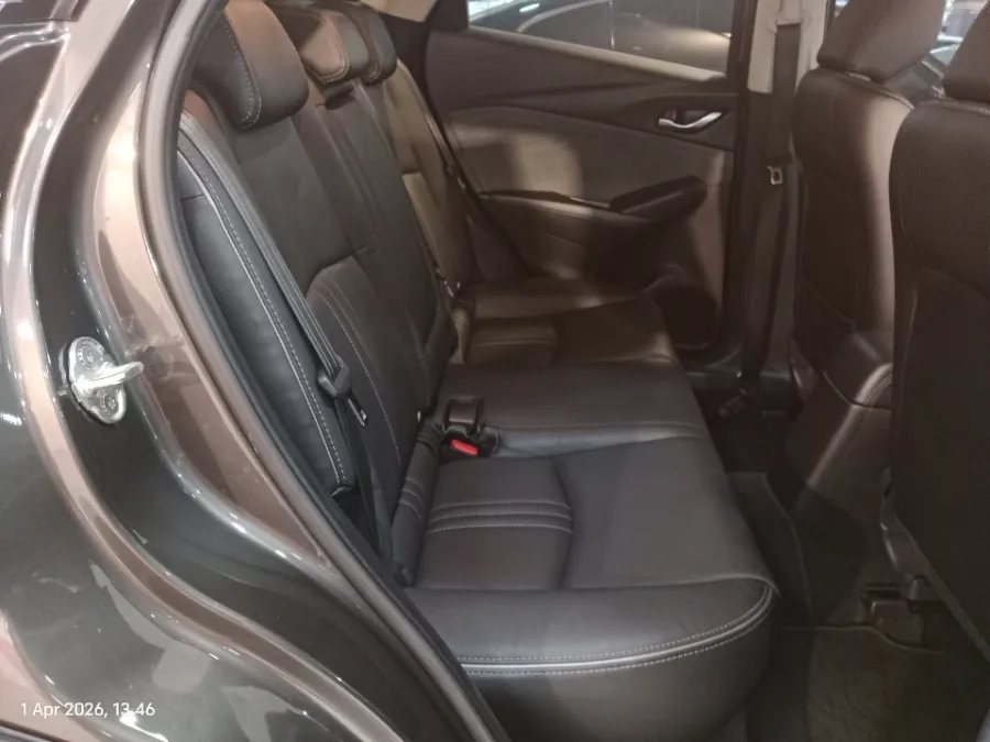 Foto Mobil Bekas Kabin Belakang Mazda CX-3 1.5 Kuro tahun 2024