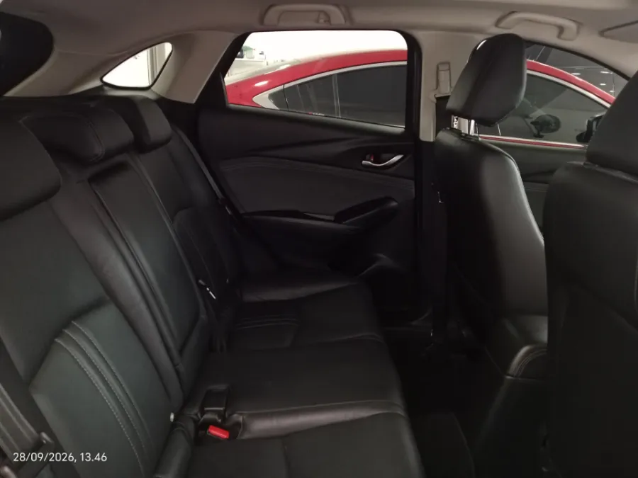 Foto Mobil Bekas Kabin Belakang Mazda CX-3 1.5 Kuro tahun 2024