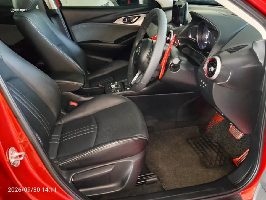 Foto Mobil Bekas Kabin Depan Mazda CX-3 1.5 Kuro tahun 2024