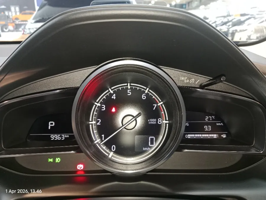 Foto Mobil Bekas Odometer Mazda CX-3 1.5 Kuro tahun 2024
